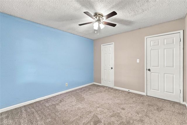 426 Corley Drive, Highlands, TX 77562
