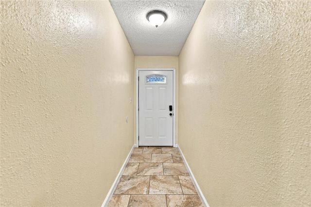 426 Corley Drive, Highlands, TX 77562