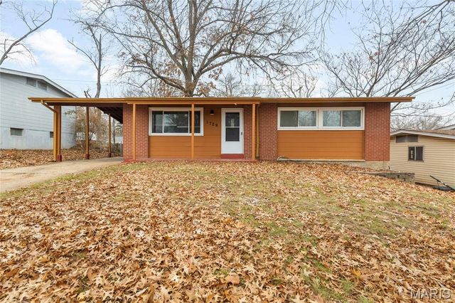 1729 Keelen Drive, St Louis, MO 63136