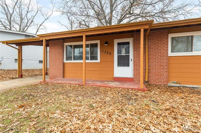 1729 Keelen Drive, St Louis, MO 63136