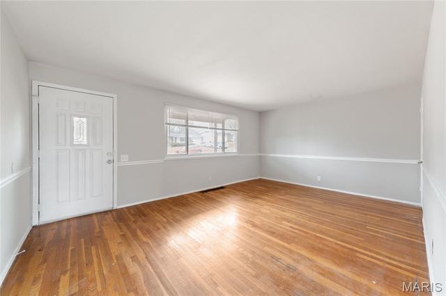 1729 Keelen Drive, St Louis, MO 63136