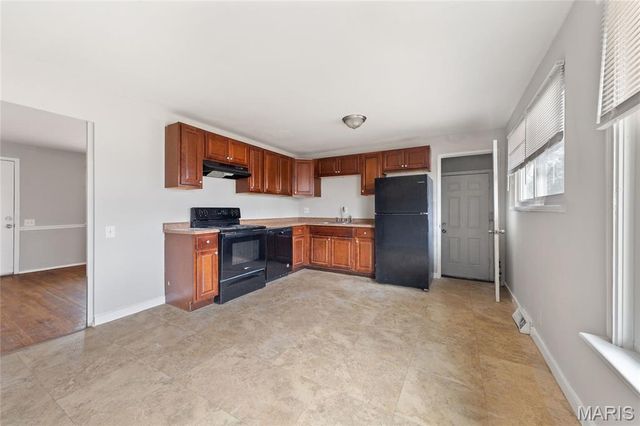 1729 Keelen Drive, St Louis, MO 63136