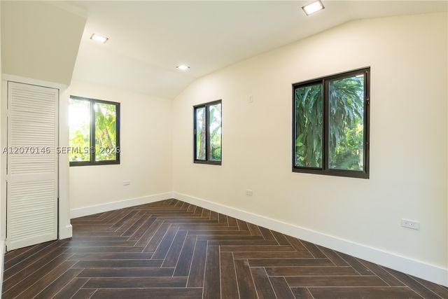 10901 NE 3rd Ave, Miami, FL 33161