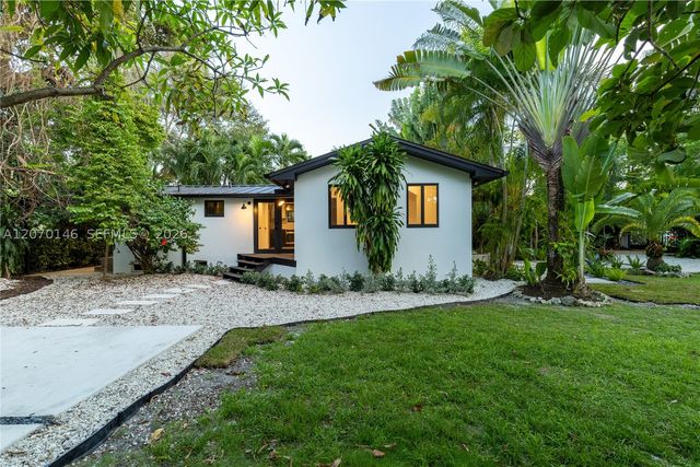 10901 NE 3rd Ave, Miami, FL 33161