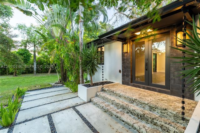 10901 NE 3rd Ave, Miami, FL 33161