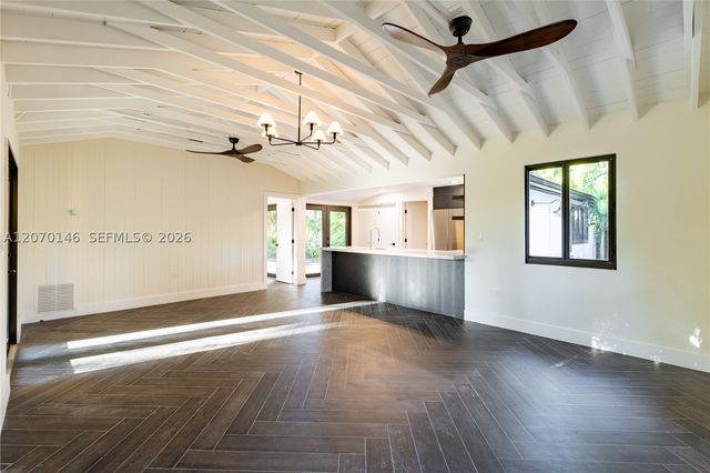 10901 NE 3rd Ave, Miami, FL 33161