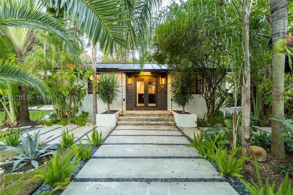 10901 NE 3rd Ave, Miami, FL 33161