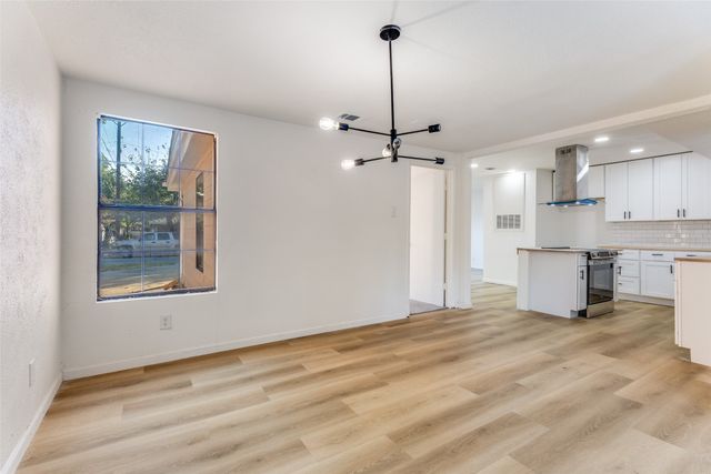 3809 Grover Avenue, Fort Worth, TX 76106