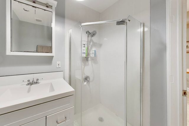 1729 W ERIE Street 2N, Chicago, IL 60622