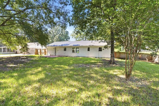8836 Bucknell Drive, North Charleston, SC 29406