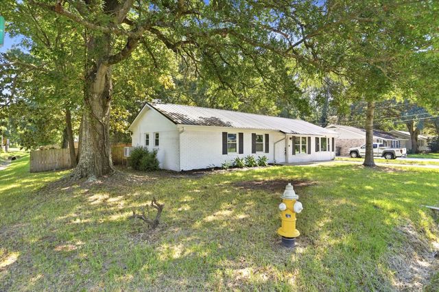 8836 Bucknell Drive, North Charleston, SC 29406