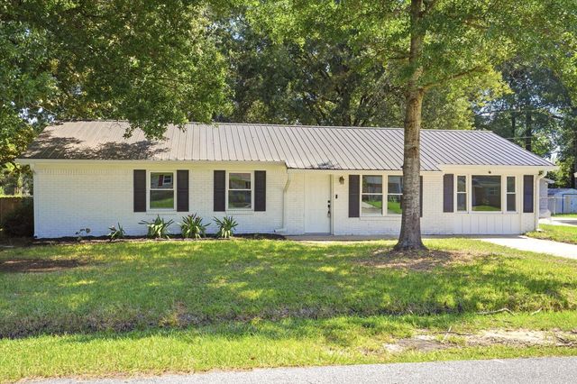 8836 Bucknell Drive, North Charleston, SC 29406