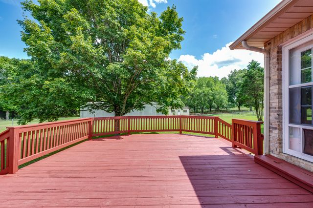 442 S Military St, Loretto, TN 38469