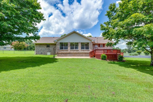 442 S Military St, Loretto, TN 38469