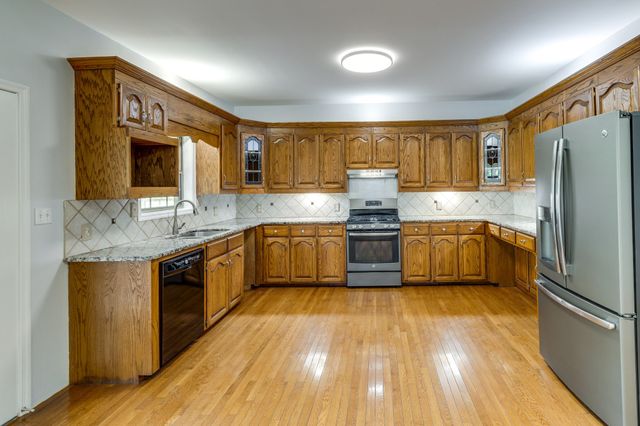 442 S Military St, Loretto, TN 38469