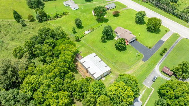 442 S Military St, Loretto, TN 38469