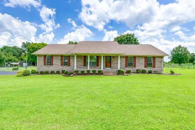 442 S Military St, Loretto, TN 38469