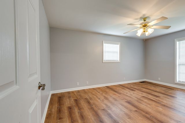 442 S Military St, Loretto, TN 38469