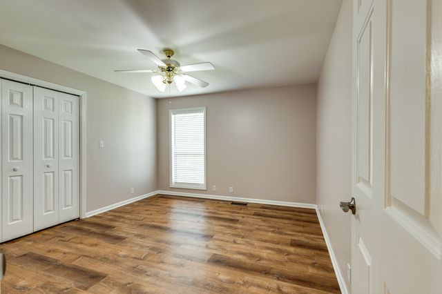 442 S Military St, Loretto, TN 38469