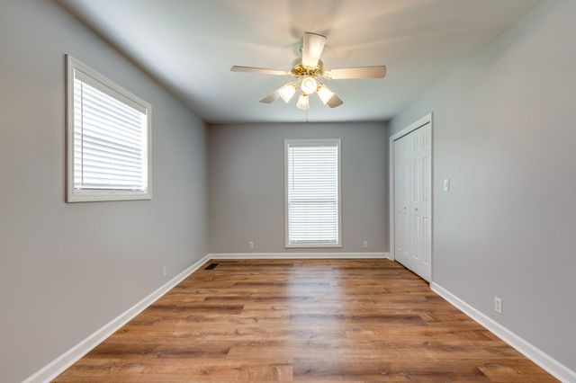 442 S Military St, Loretto, TN 38469