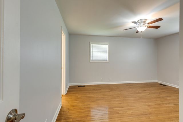 442 S Military St, Loretto, TN 38469