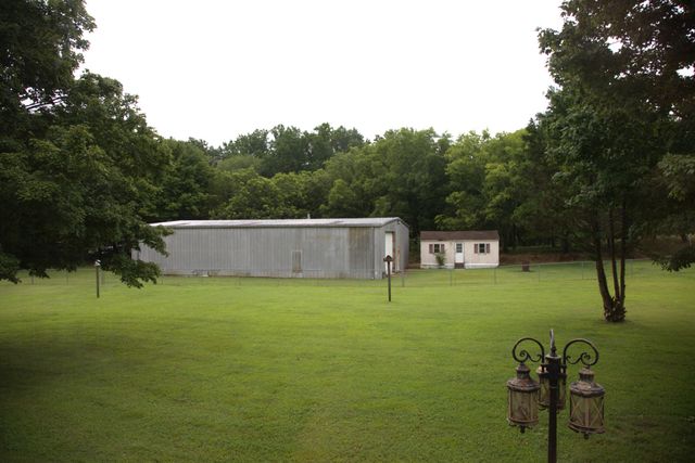 442 S Military St, Loretto, TN 38469