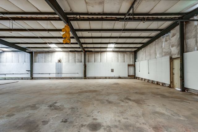 442 S Military St, Loretto, TN 38469