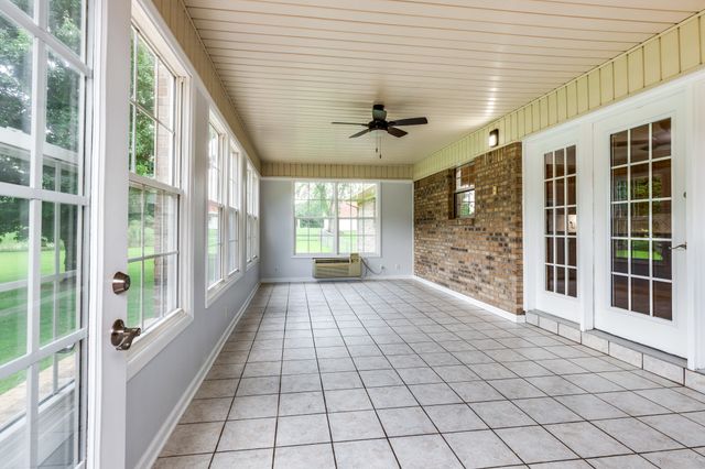 442 S Military St, Loretto, TN 38469