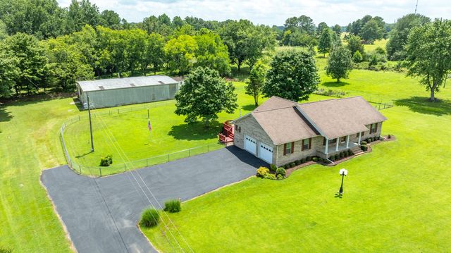 442 S Military St, Loretto, TN 38469