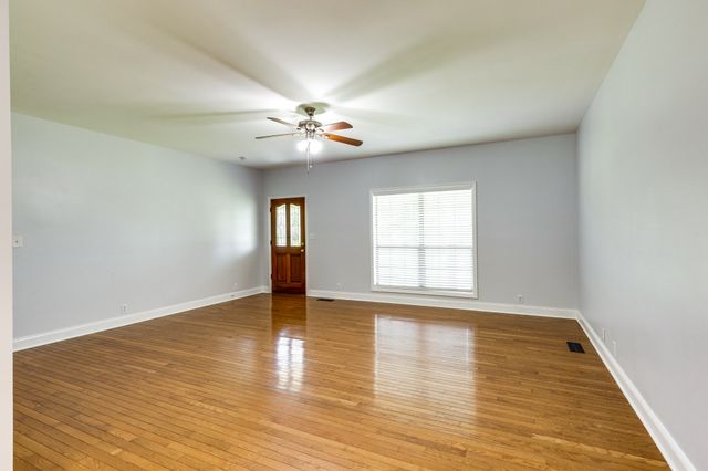 442 S Military St, Loretto, TN 38469