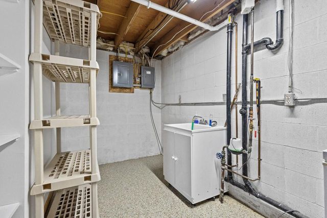 837 S LEE STREET, Appleton, WI 54915