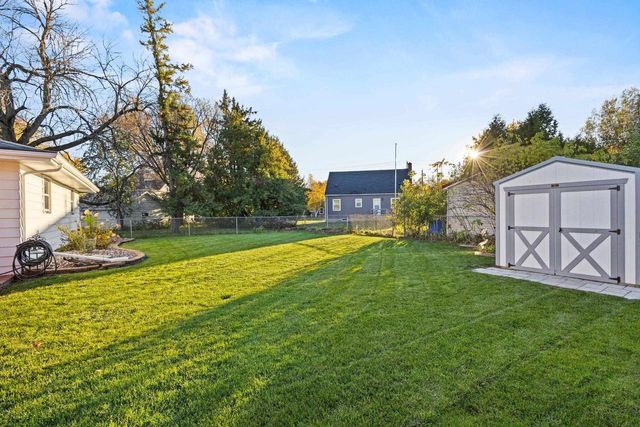 837 S LEE STREET, Appleton, WI 54915