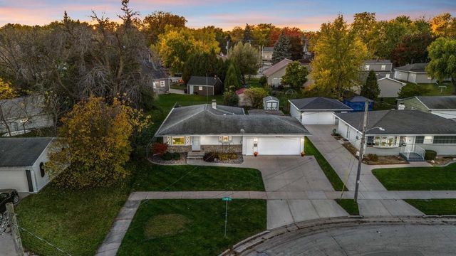 837 S LEE STREET, Appleton, WI 54915