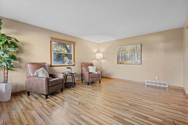 837 S LEE STREET, Appleton, WI 54915