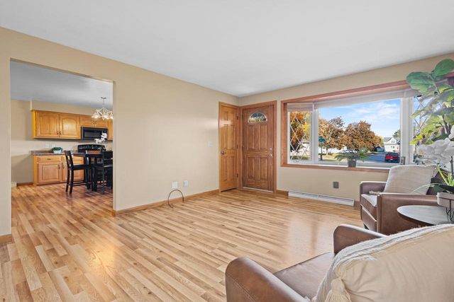 837 S LEE STREET, Appleton, WI 54915