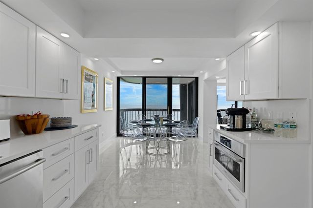 5380 N Ocean Drive 10d, Riviera Beach, FL 33404