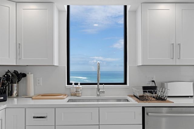 5380 N Ocean Drive 10d, Riviera Beach, FL 33404