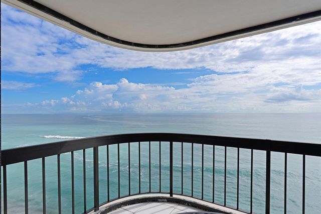5380 N Ocean Drive 10d, Riviera Beach, FL 33404