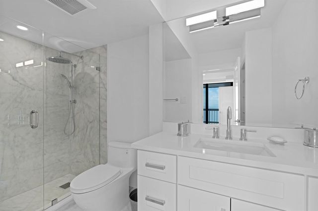 5380 N Ocean Drive 10d, Riviera Beach, FL 33404