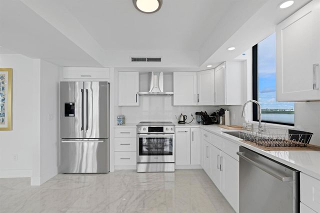 5380 N Ocean Drive 10d, Riviera Beach, FL 33404