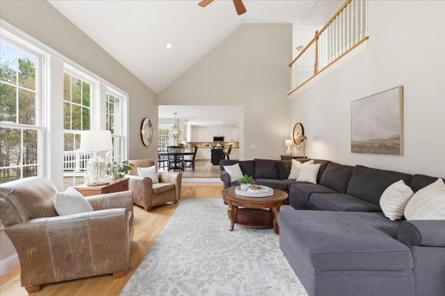 150 Brandywine Rd, Franklin, MA 02038