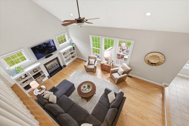 150 Brandywine Rd, Franklin, MA 02038