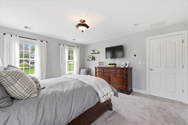 150 Brandywine Rd, Franklin, MA 02038