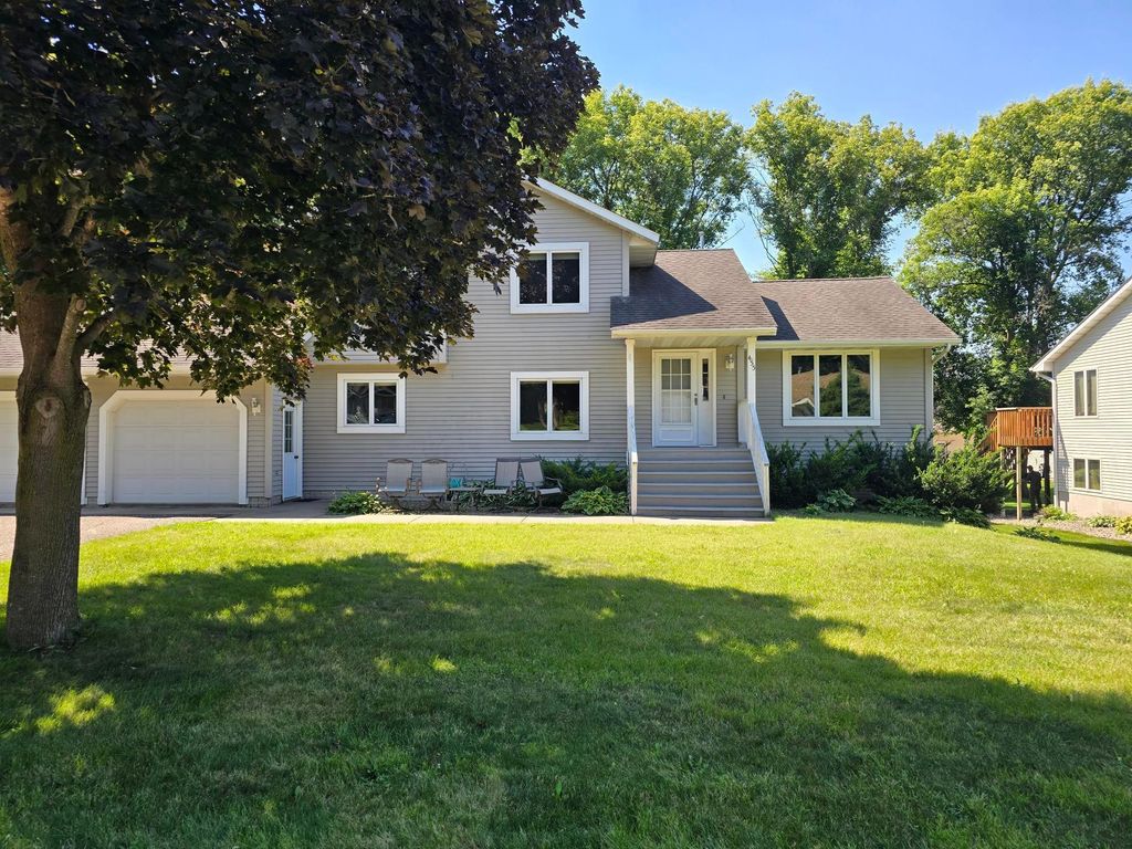 455 Flora Street S, Prescott, WI 54021
