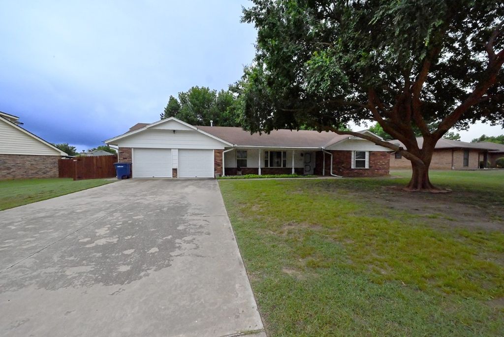 117 E Lakehurst Drive, Stillwater, OK 74075