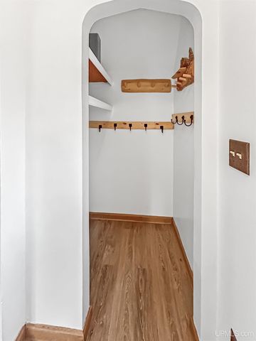 331 E Varnum Street, Munising, MI 49862