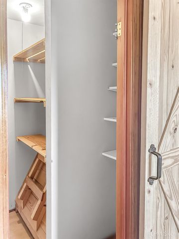 331 E Varnum Street, Munising, MI 49862