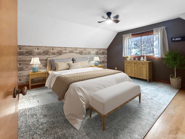 331 E Varnum Street, Munising, MI 49862