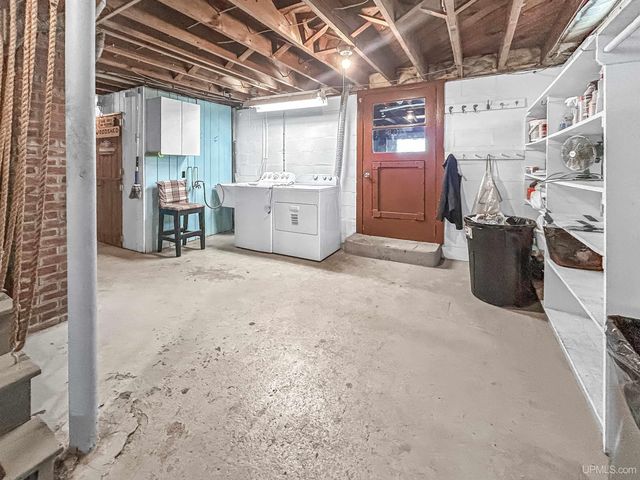 331 E Varnum Street, Munising, MI 49862