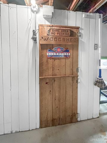 331 E Varnum Street, Munising, MI 49862